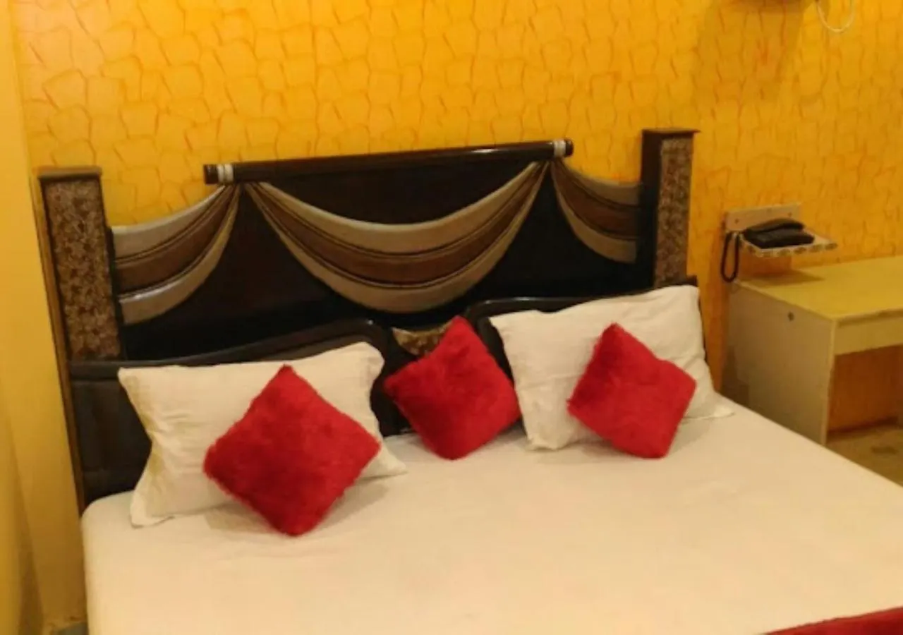 Hotel Jaslok Varanasi 4*,  India