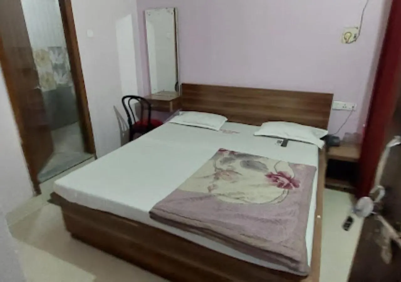 ****  Hotel Jaslok Varanasi India