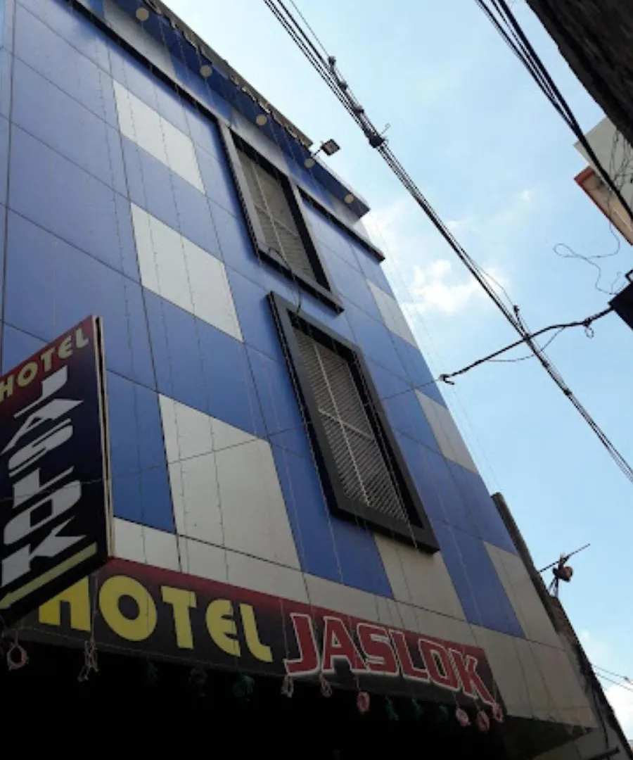 Hotel Jaslok Varanasi location